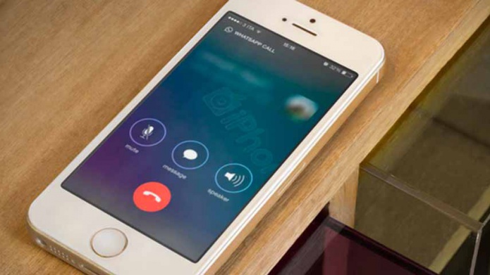 Primeras capturas de WhatsApp para iPhone con llamadas VoIP