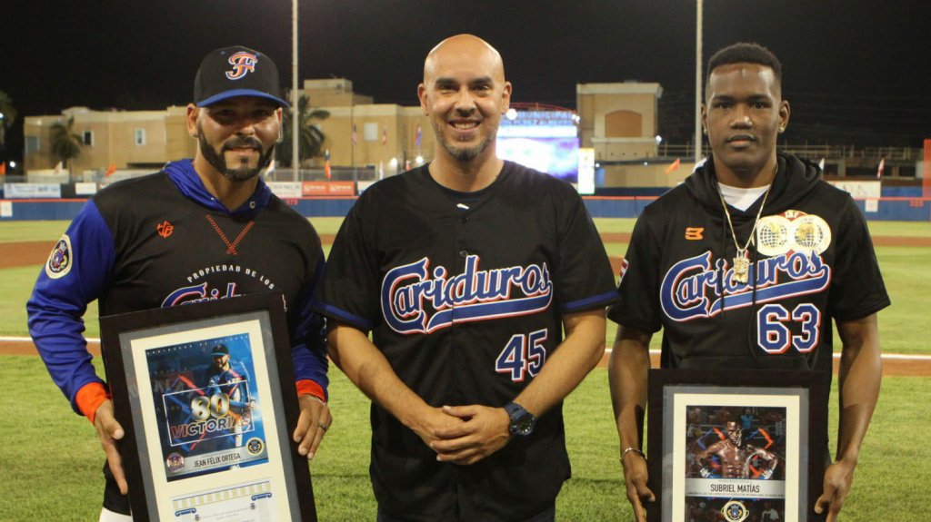  Fajardo rinde homenaje a deportistas del pueblo 