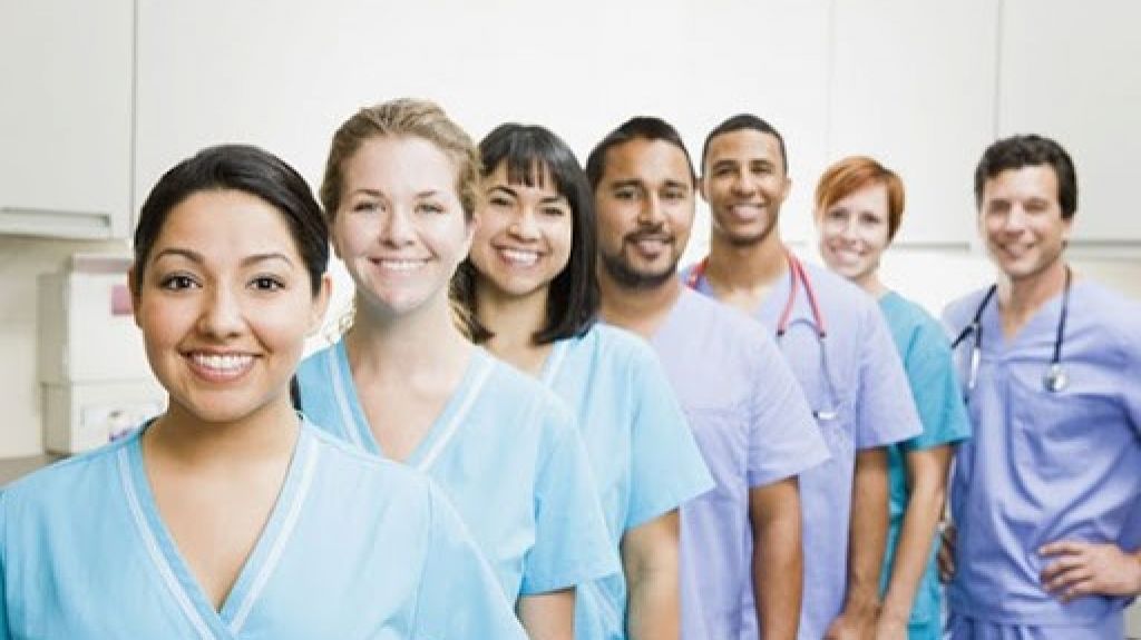  Bonificaci&oacute;n de enfermeras est&aacute; disponible en la OGP, seg&uacute;n M&eacute;ndez N&uacute;&ntilde;ez 