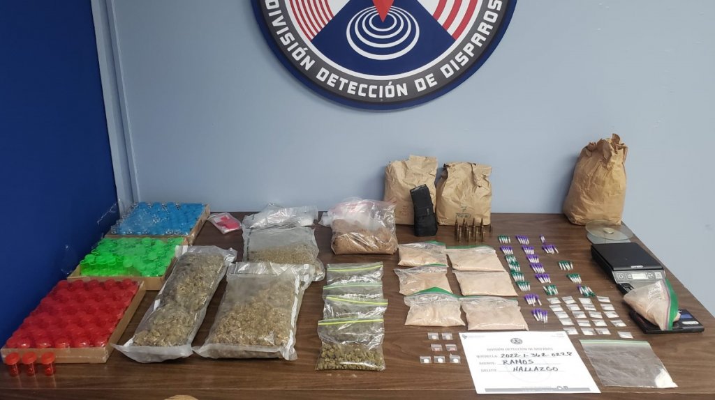  Ocupa varias libras d marihuana y otras drogas en residencial de San Juan . 