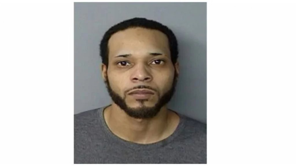  Arrestado en aeropuerto de Aguadilla por no entregar su hija a tiempo donde la madre 