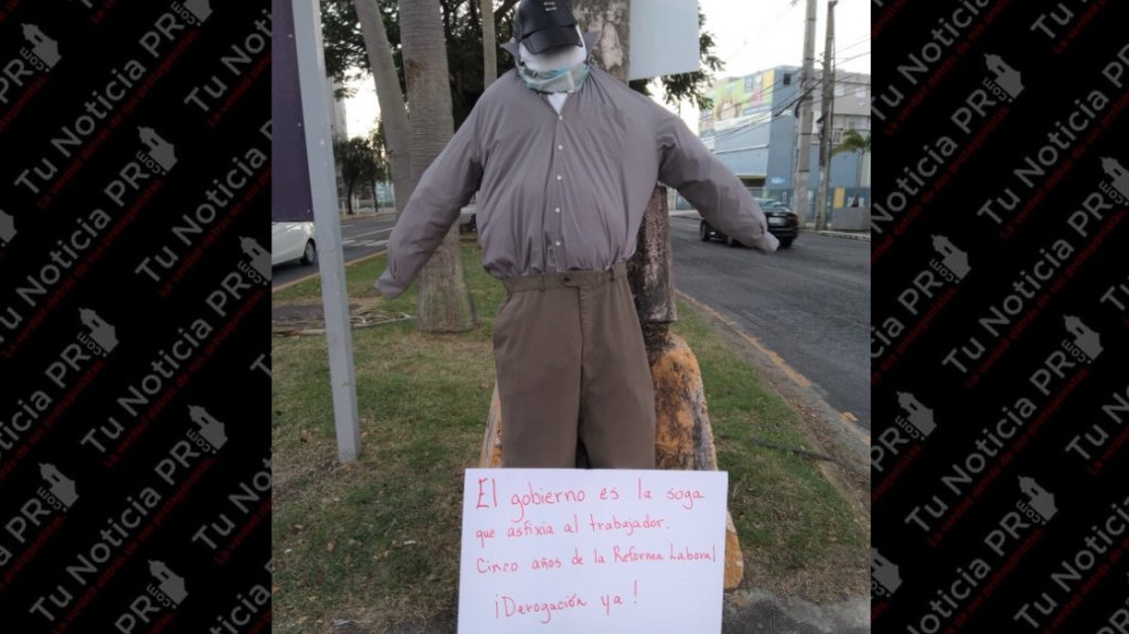  Se manifiestan creativamente para pedir la derogación de la Reforma Laboral 