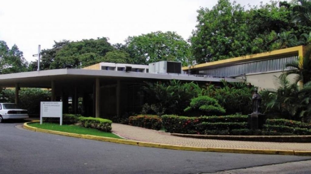  &ldquo;Le tiran toallazo&rdquo; al hijo de la reportera estudiante del colegio San Ignacio y ordenan no investigar el Fraude al PUA 