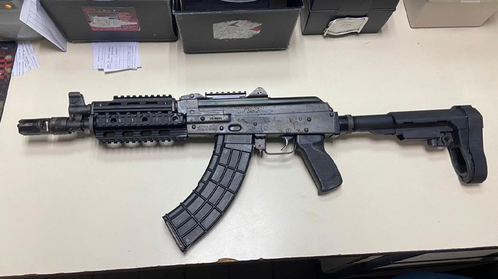  Hallazgo de un arma larga en escuela de Arecibo 