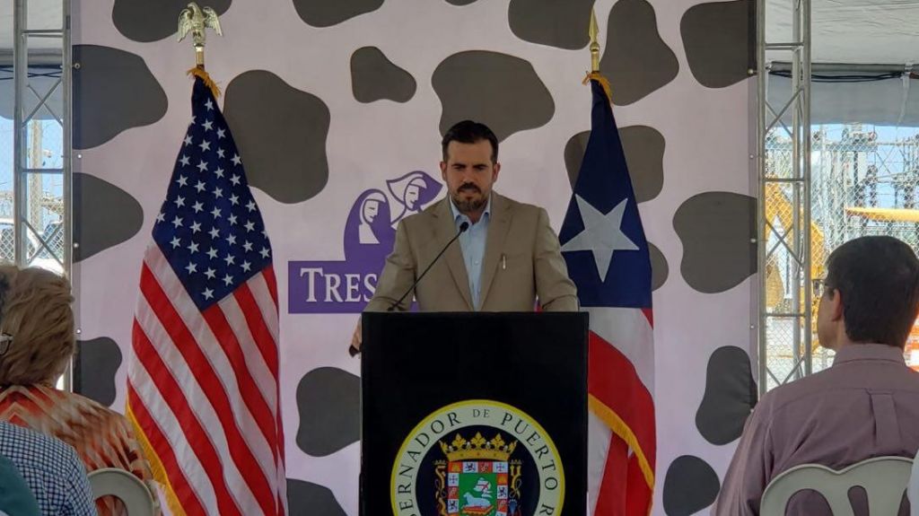  Gobernador se desliga ante denuncias de Trump sobre mala administraci&oacute;n y corrupci&oacute;n 