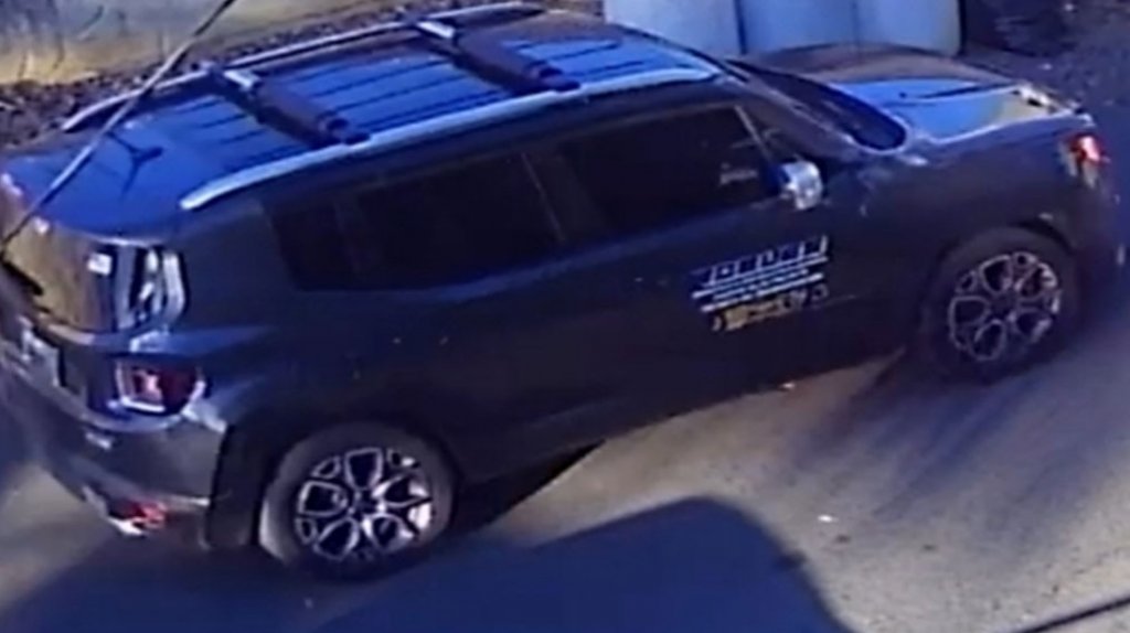  Fotos: Polic&iacute;a busca este veh&iacute;culo involucrado en asesinato de Vega Baja 