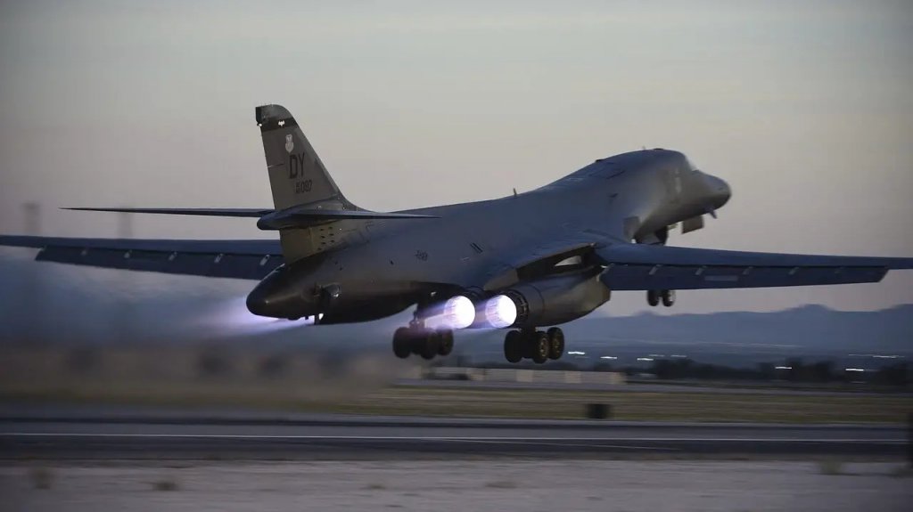  Video: Se estrella bombardero B-1 en base de la Fuerza Aérea en Dakota del Sur 