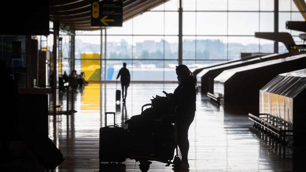  Espa&ntilde;a prorroga restricciones de viajes desde pa&iacute;ses fuera de la UE hasta fin de 2020 