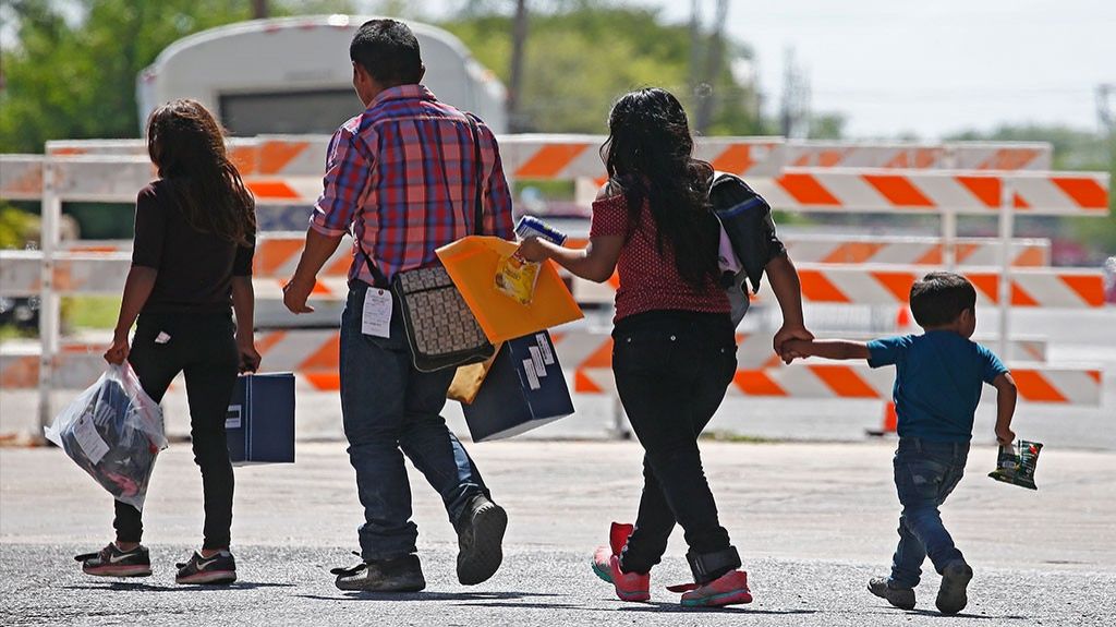  Reclaman listado de familias migrantes reunificadas para ofrecer ayuda legal 