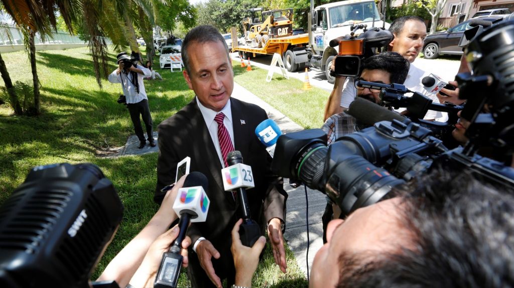  Congresistas de EE.UU. dan positivo por COVID-19, primeros en el Legislativo 