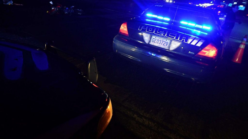  Tiroteo en residencial de Guayama deja un adulto y un menor heridos de bala 