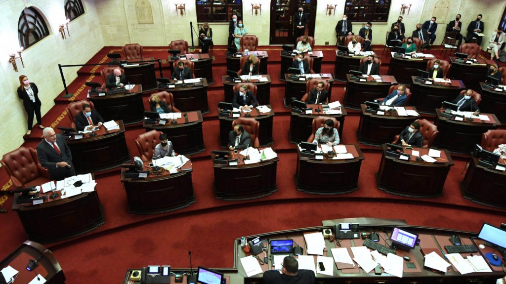  Senado confirma a directora Recursos Humanos del Gobierno 