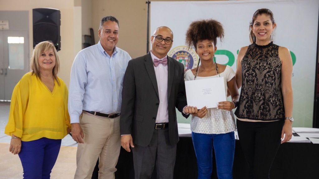  Entregan 150 becas deportivas a estudiantes del sistema público 