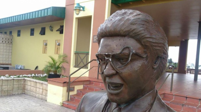 Mayita repudia vandalizaciÃ³n de la estatua de HÃ©ctor Lavoe 
