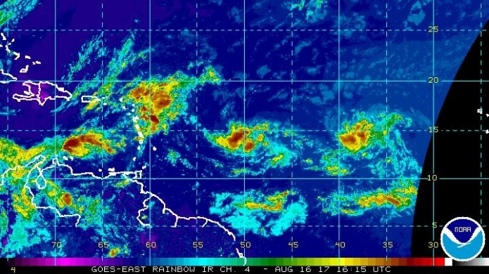 Onda tropical de camino, mientras otras tres son vigiladas por su posible desarrollo.