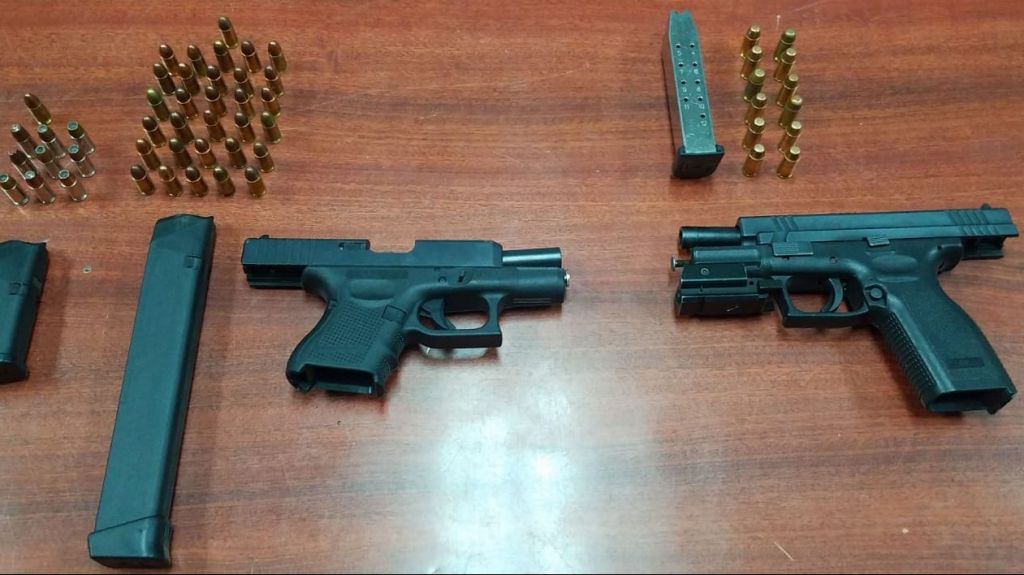  Los detuvieron por violar &ldquo;El Toque de Queda" en Aguadilla y les ocuparon dos pistolas 