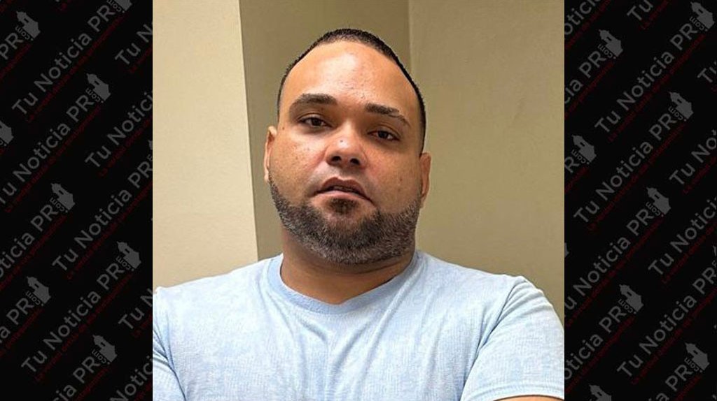  pusieron una orden de protecci&oacute;n y se puso a enviarle solicitudes de amistad por Facebook a ella y toda su familia 