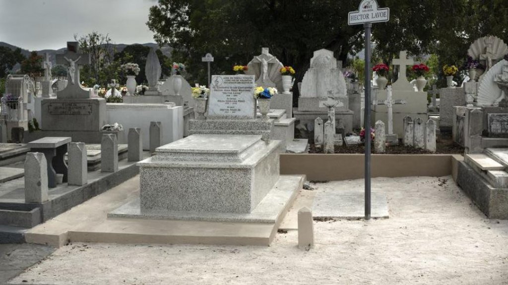  Vandalizan la tumba de H&eacute;ctor Lavoe 