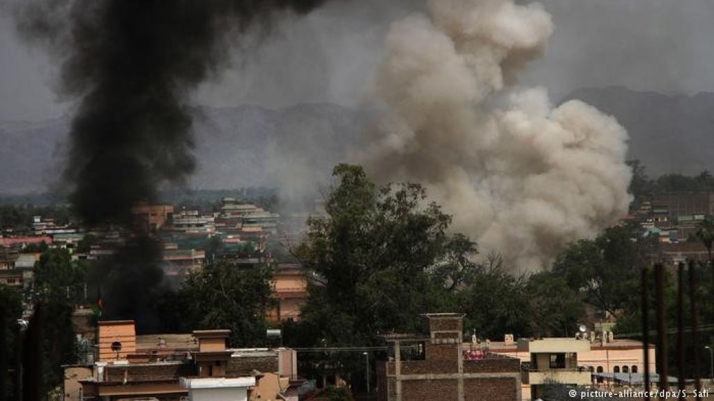  Video: Peque&ntilde;as explosiones tienen lugar durante la jornada electoral en Afganist&aacute;n 