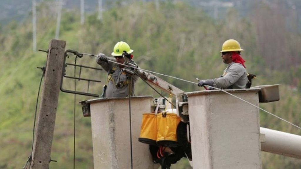 En dos semanas llegarÃ¡n mÃ¡s postes y cables a la isla