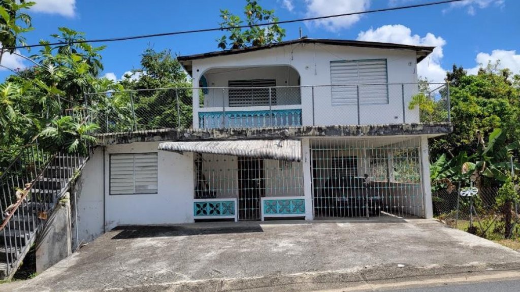  El uso de intermediarios impone una carga mayor a los estorbos públicos 