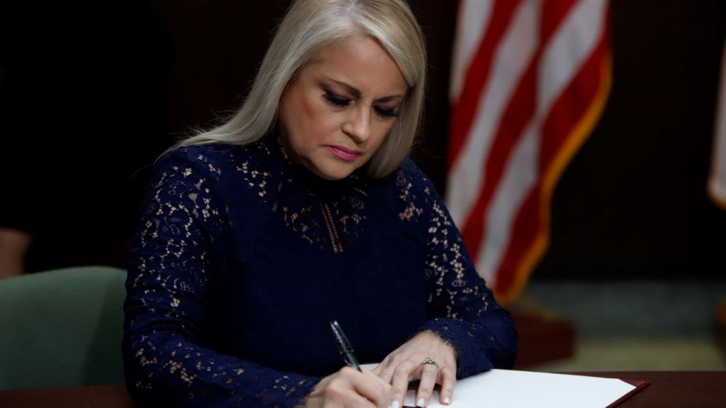  Piden a gobernadora que firme proyecto que devuelve 30 d&iacute;as de vacaciones 