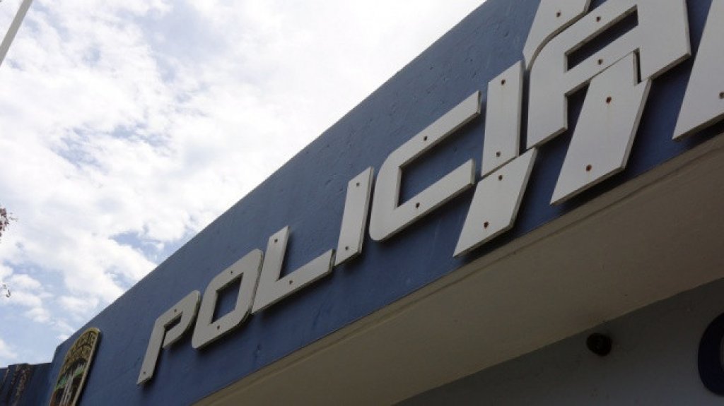  Roban generador el&eacute;ctrico de farmacia en Ponce 