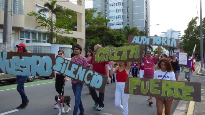 Gritos solidarios con la marcha silenciosa de estudiantes de la UPR en el Condado