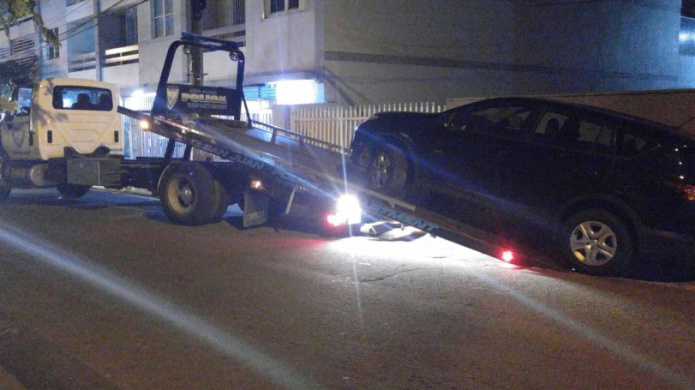 Al estilo de "New York", si estacionas en aceras de San Juan tu carro se va en GrÃºa