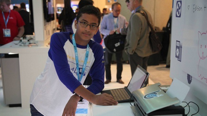 Intel invierte en una impresora construida con Lego por un niÃ±o de 13 aÃ±os