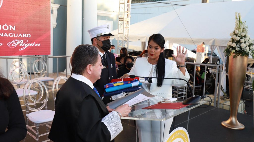  Establece prioridades alcaldesa de Naguabo al jurar al cargo 