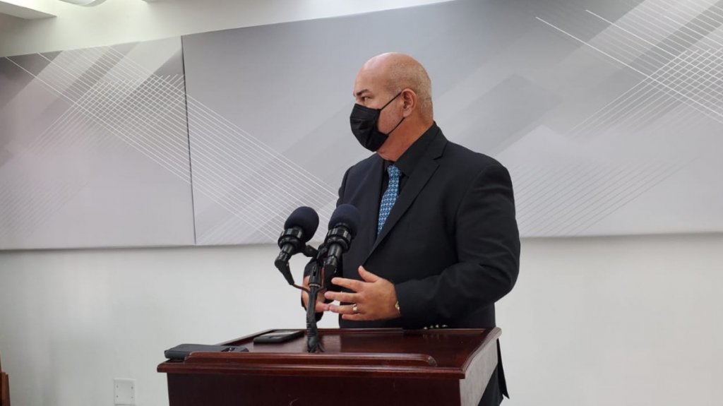  &lsquo;Johnny&rsquo; M&eacute;ndez pide al liderato cameral darle prioridad a medida que agiliza tr&aacute;mite de Permisos de Uso 