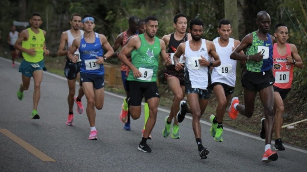  Listos los corredores del maratón San Blás 