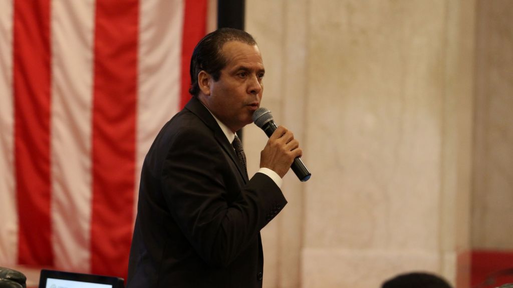  Georgie Navarro investigará viajes de la alcaldesa de San Juan 