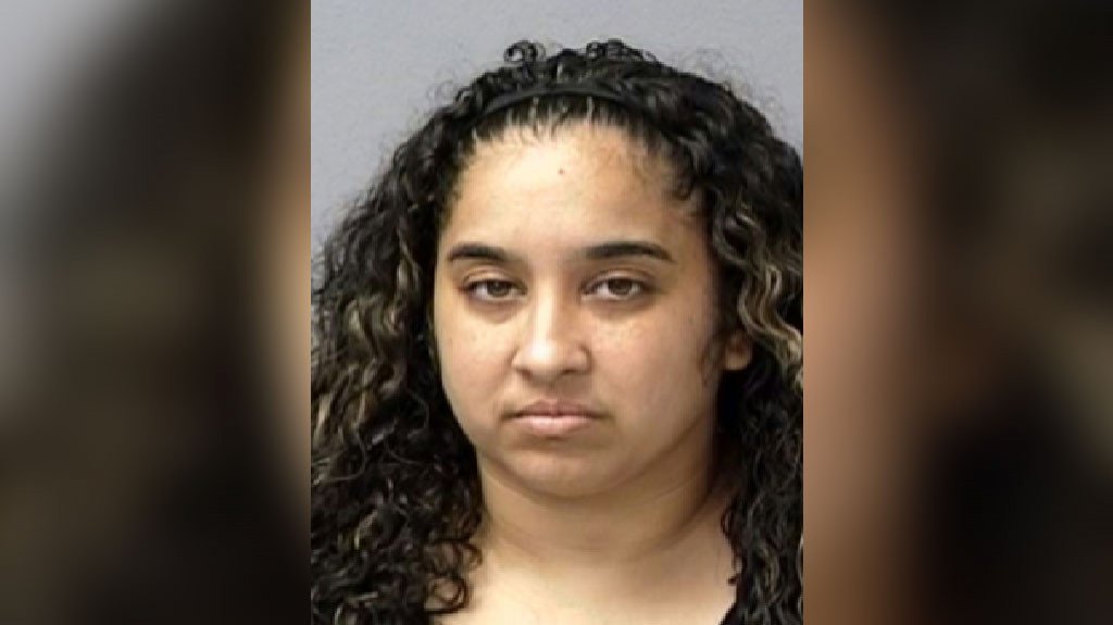  Le radican cargos a mujer que le entro a cantazo a su pareja en Arecibo 