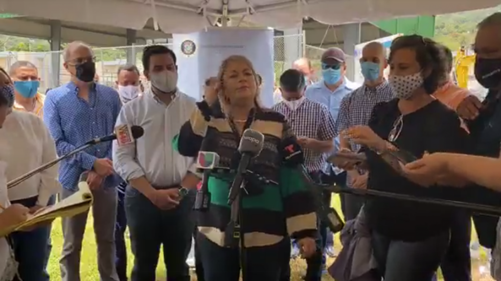  Wanda V&aacute;zquez le dice a Ricardo Rossell&oacute; que revele d&oacute;nde est&aacute; la propiedad valorada en 15 mil d&oacute;lares desaparecida de Fortaleza 