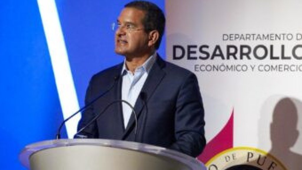  Gobierno lanza iniciativa para adiestrar a miles de trabajadores en carreras cortas asociadas a roles tecnológicos 