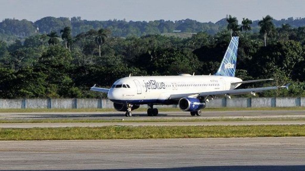  La Habana establece primer vuelo directo entre Cuba y Nueva Inglaterra 