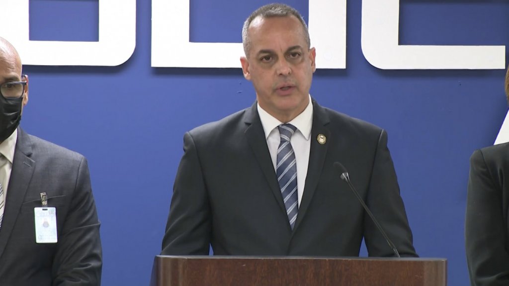  Tras referidodel Departamento de Salud, Justicia presentacargoscontra agente por falsificaci&oacute;n de pruebas deCOVID-19 