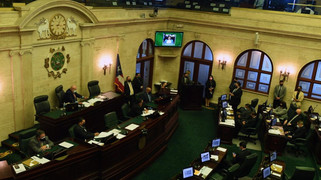  C&aacute;mara aprueba informe de medida que exige todo contrato AEE con otras compa&ntilde;&iacute;as tendr&aacute; que ser rectificado por la Asamblea Legislativa 