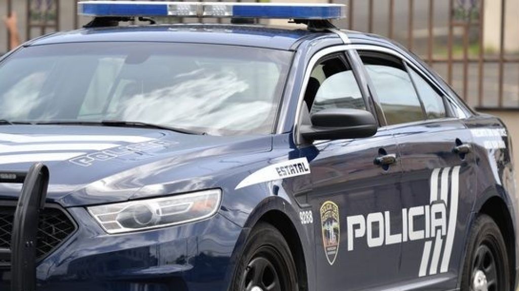  Autoridades investigan posible suicidio en residencia en Carolina 