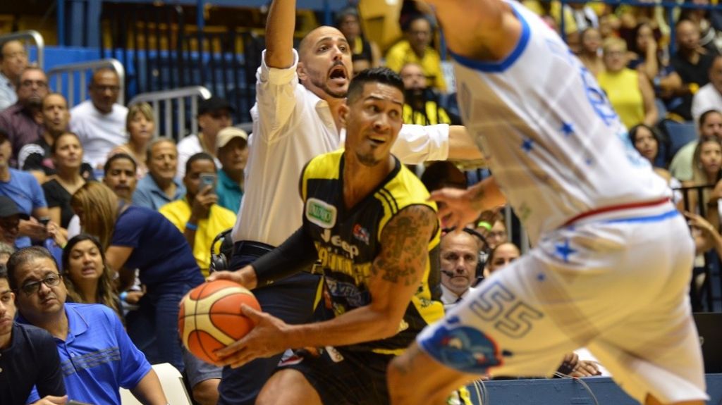  Capitanes sobreviven y ponchan boleto para la semifinal 