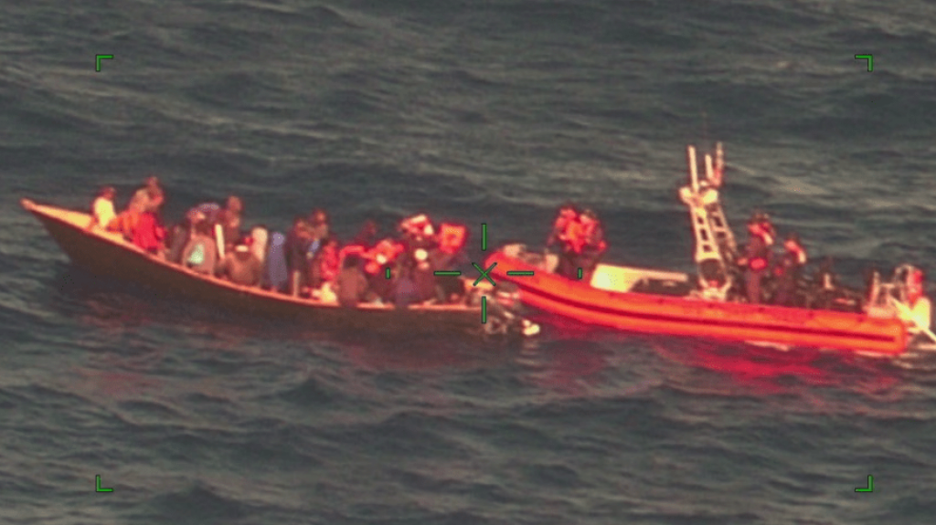  Guardia Costera repatr&iacute;a 85 migrantes a Rep&uacute;blica Dominicana 