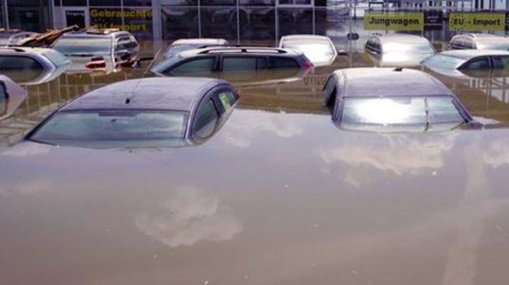 "Dealers" estarÃ¡n obligados a informar si vehÃ­culo en venta sufriÃ³ daÃ±os por inundaciÃ³n 
