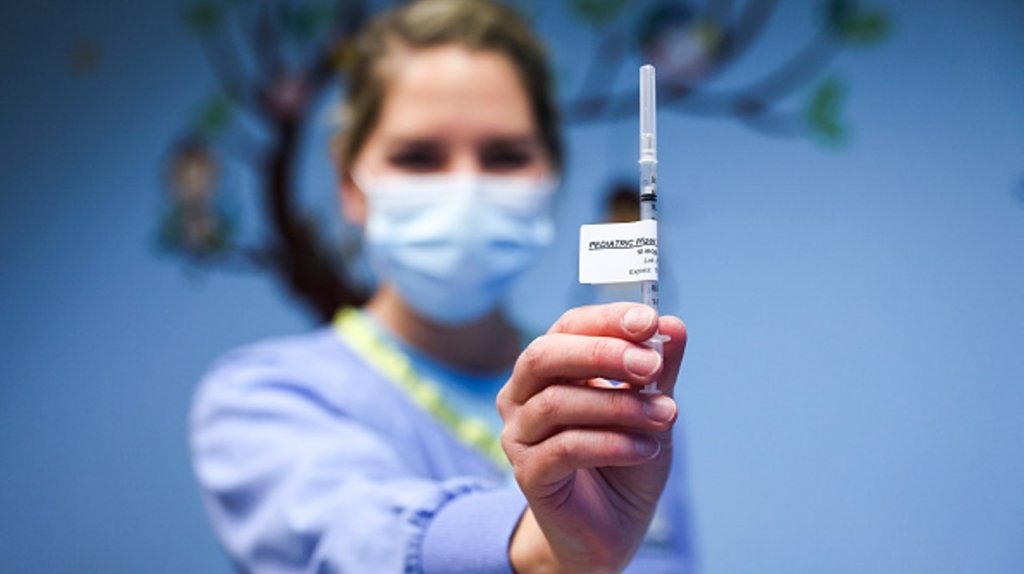  Corte de EEUU suspende vacunaci&oacute;n obligatoria impuesta por Biden a las empresas 