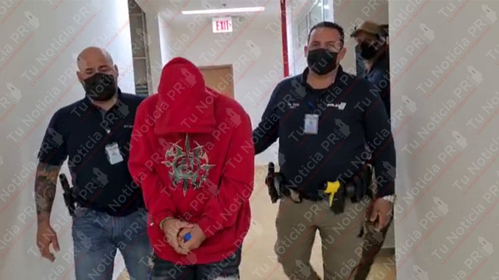  Video: Arrestan guardia de seguridad que cometi&oacute; 29 robos a gasolineras 