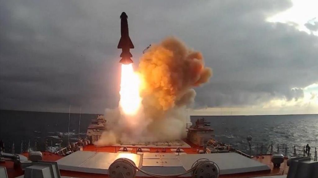  Afirman que arma rusa puede destruir portaviones de EE. UU. 