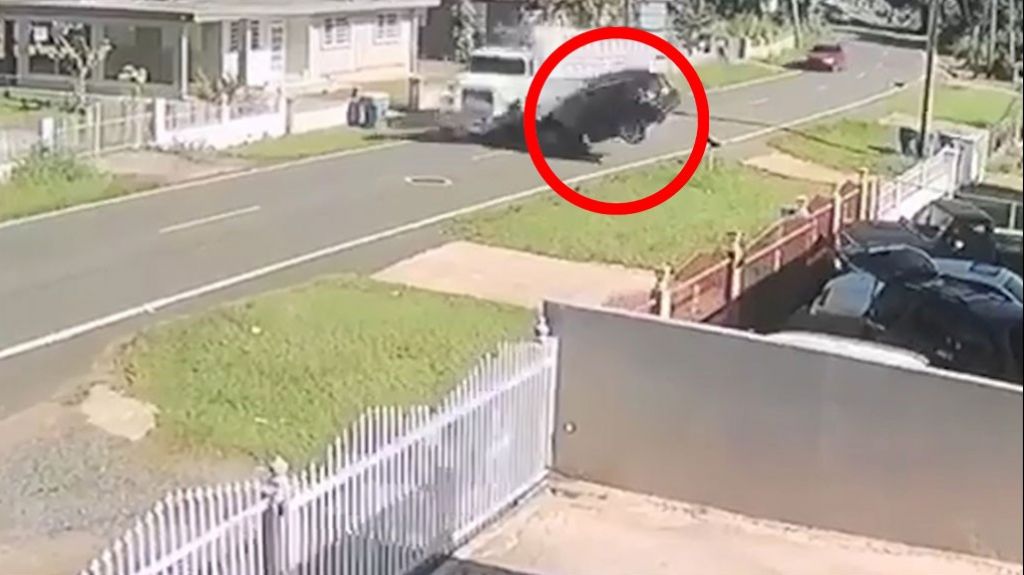  Publican video del accidente en Aguadilla donde muri&oacute; un joven de 23 a&ntilde;os al impactar un cami&oacute;n 