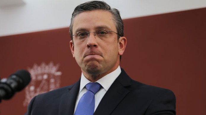 Gobernador otorga sobre 1,500 permanencias a maestros transitorios del sistema pÃºblico de enseÃ±anza