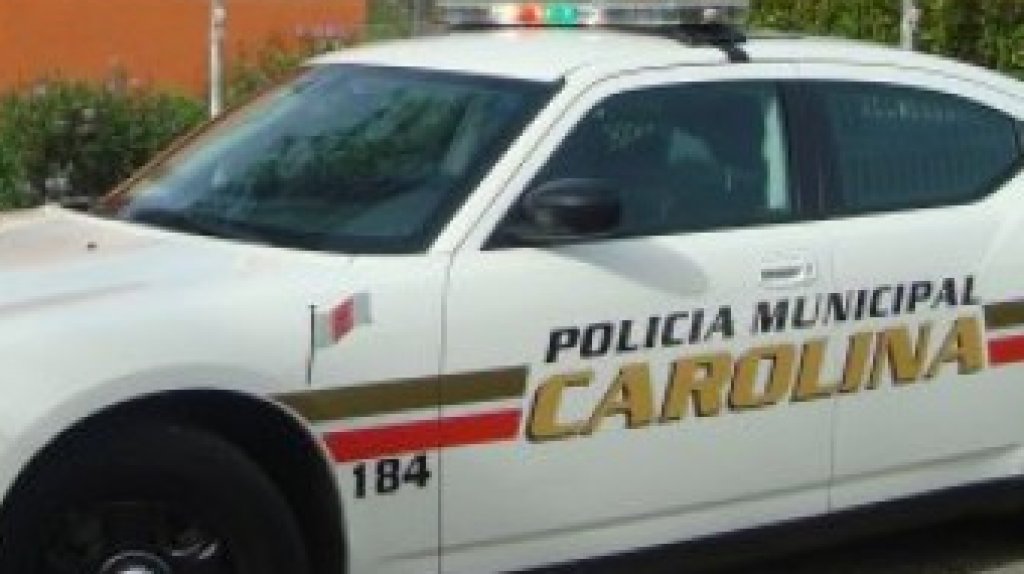  Mujer muere mientras forzaba un port&oacute;n para entrar a su residencia en Carolina 